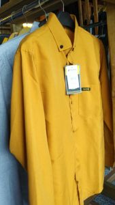 Kemeja Pria Lengan Panjang Warna Coklat Tua Dark Brown Polos Cowok TERBARU 2024\\n\\nPromo baju kemeja pria lengan panjang premium distro baju motif surfing flanel polos formal casual kasual Kemeja Hitam Lengan Panjang Pria Kemeja Polos Pria Slimfit Cowok Premium Exclusive Kemeja Kantor.\\n\\n Apa Itu Kemeja Pria Lengan Panjang Warna Coklat Tua Dark Brown Polos Cowok?\\n\\nKemeja pria lengan panjang warna coklat tua dark brown polos cowok adalah pakaian yang dirancang khusus untuk pria yang menginginkan penampilan elegan dan rapi. Kemeja ini tersedia dalam warna coklat tua dark brown polos yang cocok untuk berbagai acara dan kesempatan.\\n\\n Perbedaan Antara Kemeja Formal dan Kasual\\n\\nKemeja pria lengan panjang warna coklat tua dark brown polos cowok dapat dibagi menjadi dua jenis utama: formal dan kasual. Kemeja formal biasanya digunakan dalam acara-acara resmi seperti rapat bisnis atau pernikahan, sementara kemeja kasual cocok untuk kegiatan sehari-hari seperti berolahraga atau hang out bersama teman.\\n\\n Kemeja Polos Premium untuk Cowok\\n\\nKemeja polos premium untuk cowok adalah pilihan yang tepat bagi pria yang menginginkan penampilan yang rapi dan menarik. Dengan kualitas material yang baik, kemeja polos premium ini akan membuat Anda merasa nyaman dan percaya diri saat menggunakannya.\\n\\n Kemeja Slimfit untuk Kantor\\n\\nKemeja slimfit untuk kantor adalah pilihan yang tepat bagi pria yang bekerja di lingkungan kantor dan ingin tampil rapi dan profesional. Dengan potongan slimfit yang pas di tubuh, kemeja ini akan membuat Anda tampil lebih ramping dan elegan.\\n\\n Bagaimana Memilih Kemeja Pria Lengan Panjang Warna Coklat Tua Dark Brown Polos Cowok?\\n\\nMemilih kemeja pria lengan panjang warna coklat tua dark brown polos cowok yang tepat membutuhkan beberapa pertimbangan. Berikut adalah beberapa fitur penting yang harus Anda perhatikan:\\n\\n Fitur Penting dari Kemeja Pria Lengan Panjang Warna Coklat Tua Dark Brown Polos Cowok\\n\\n* Material: Pastikan kemeja yang Anda pilih terbuat dari material berkualitas baik dan nyaman dipakai.\\n* Potongan: Pilih potongan yang sesuai dengan bentuk tubuh Anda, seperti slimfit atau regular fit.\\n* Ukuran: Pastikan ukuran kemeja yang Anda pilih sesuai dengan ukuran tubuh Anda.\\n\\n Cara Menyesuaikan Ukuran Kemeja Pria Lengan Panjang Warna Coklat Tua Dark Brown Polos Cowok\\n\\nJika ukuran kemeja yang Anda miliki tidak pas, Anda dapat menyesuaikannya dengan beberapa cara, seperti memperpanjang atau memendekkan lengan, memperbesar atau memperkecil ukuran kemeja, dan sebagainya.\\n\\n Kemeja Motif Surfing Flanel\\n\\nSelain kemeja polos, ada juga kemeja motif surfing flanel yang cocok untuk pria yang suka dengan gaya kasual. Kemeja ini memiliki motif surfing yang menarik dan terbuat dari material flanel yang nyaman dipakai.\\n\\n Kemeja Hitam Lengan Panjang Pria\\n\\nKemeja hitam lengan panjang pria adalah pilihan yang tepat bagi pria yang menginginkan penampilan yang elegan dan rapi. Dengan warna hitam yang klasik, kemeja ini cocok digunakan untuk berbagai acara dan kesempatan.\\n\\n Kemeja Polos Pria Slimfit Cowok Premium Exclusive\\n\\nKemeja polos pria slimfit cowok premium exclusive adalah pilihan yang tepat bagi pria yang menginginkan penampilan yang rapi dan menarik. Dengan potongan slimfit yang pas di tubuh, kemeja ini akan membuat Anda tampil lebih ramping dan elegan.\\n\\n Tips Mengenakan Kemeja Pria Lengan Panjang Warna Coklat Tua Dark Brown Polos Cowok\\n\\nBerikut adalah beberapa tips untuk mengenakan kemeja pria lengan panjang warna coklat tua dark brown polos cowok agar penampilan Anda tetap rapi dan menarik:\\n\\n Cara Menyesuaikan Kemeja Pria Lengan Panjang Warna Coklat Tua Dark Brown Polos Cowok dengan Outfit\\n\\nPastikan kemeja yang Anda kenakan sesuai dengan outfit lainnya, seperti celana, sepatu, dan aksesori. Gunakan warna-warna yang serasi agar penampilan Anda tetap rapi dan menarik.\\n\\n Cara Merawat Kemeja Pria Lengan Panjang Warna Coklat Tua Dark Brown Polos Cowok\\n\\nAgar kemeja Anda tetap awet dan terlihat bagus, pastikan untuk merawatnya dengan baik. Cuci kemeja sesuai dengan instruksi yang tertera pada label, jemur di tempat teduh dan hindari penggunaan mesin pengering.\n}