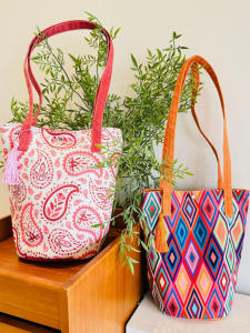 Large Capacity Bucket Bag Single Shoulder Casual Travel Outdoor Commuting Fashionable Versatile Womens Handbag Canvas Material