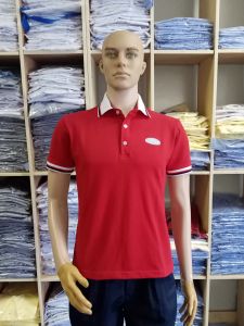 เสื้อโปโลคอปกสั้นแขนสั้นผ้าฝ้ายสีแดงสำหรับฤดูร้อน ปักลาย ทรงหลวม ไม่ต้องรีด ใส่ไปทำงาน เสื้อยืดคอกลม สำหรับผู้ชาย