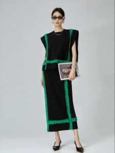 XIAODADEHUA | Sleeveless Colorblock Loose Fitting Knit Set