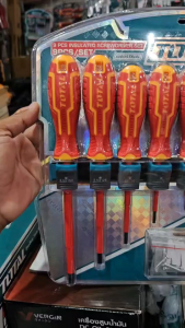 TOTAL รุ่น THTIS596 ( Insulated Screwdriver Set )ไขควงหุ้มฉนวน VDE 9 ตัวชุด (ด้ามกันไฟฟ้า 1000 โวลท์) ไขควงช่างไฟฟ้า