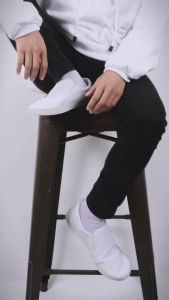 Sepatu Slip On Pria Wanita Black White Kanvas Korea Trendy