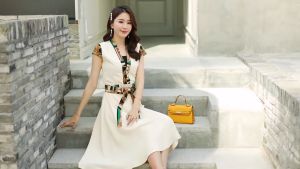 CORE🌟 Summer V-neck Printed A-line Dress for Women Short Sleeved Medium Length Dress