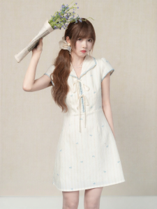 loveheynew | Đầm Ôm Dây Kéo Chéo Trẻ Trung