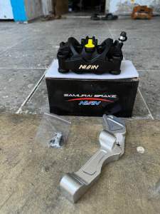 Kaliper Afrika Twin 4Piston Monoblok Set Brket Full CNC Aerox 155 Disc standar 260mm