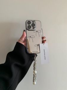 Minimalist Mirror Line Pearl Bows for Apple 15promax Phone Case Iphone13 New Arrival 12 with Lens Protector 14 Womens 14promax All-Inclusive Drop-Resistant 15pro Phone Case
