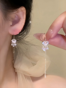 Elegant Small Tassel Zircon 925 Silver Earrings Womens Fashion Jewelry Peace Lock Design Original Creative Style