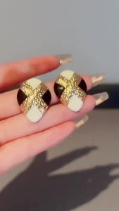 Water Drop Oil Earrings for Women Europe and The United States Fashion Stud Earrings Retro Luxury Designer Jewelry Wholesale K0