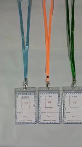 สายคล้องคอ พร้อม ป้ายชื่อพีวีซีใส สายกว้าง 10 มิล หัวเกี่ยวโลหะ ป้ายชื่อซิปล็อก B7 กันน้ำขนาาด 96x150 mm แพ็ค5ชุด มีเลือก 6 สี