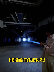 Flashlight Super bright Waterproof Portable Zoomable Rrechargeable Lampu suluh kepala LED torchlight Camping light Tactical flashlight Indoor/Outdoor