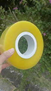 Băng keo trong vàng 1kg siêu dính bản 5cm - Khổ lớn tiện dụng cho đóng gói