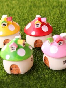 Creative Moss Micro Landscape & Mini Mushroom Ornaments: A DIY Guide