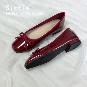 รองเท้าส้นเตี้ย Mary Janes สีแดง ทรงสุภาพ สำหรับผู้หญิง ฤดูใบไม้ผลิและฤดูใบไม้ร่วง รองเท้าหนังสีพื้น รองเท้าแฟชั่นแบบสวมสบาย