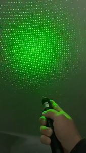 🥇[24 hours delivery]Green Light Star Laser Flashlight Powerful Green Laser Pointer Beam Light USB Rechargeable