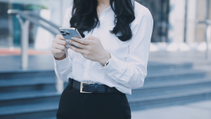 JANE Atasan Kemeja Putih Kerja Wanita Perempuan Lengan Panjang Polos Formal Katun Lucy Sleeve Shirt