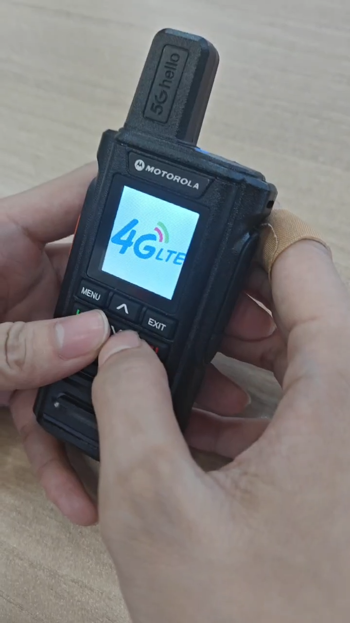 Motorola Radio T99 Two Way Radio Walkie Talkie Long Range 5000KM Zello POC 4G WIFI Bluetooth 5000mAh Type c Charging Walkie-Talkies