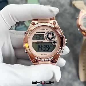 Sanda | Đồng Hồ Kỹ Thuật Số Thể Thao Dành Cho Nữ SANDA Với Dây Đeo TPU Đèn Ngủ Chống Nước Hiển Thị Ngày Trong Tuần Vỏ Thép Không Gỉ Thời Trang Thông Thường
