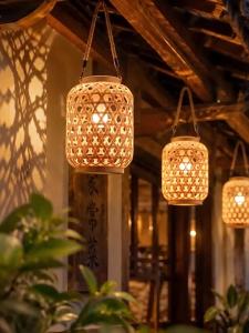 BEAUTY IN THE LIGHT | Solar Bamboo Woven Waterproof Outdoor Decorative Lamp