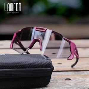 LAMEDA | Photochromic Cycling Glasses