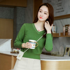 Elegant Fleece Lined Thickened Short V-Neck Knitted Sweater for Women Stylish Inner Wear T-Shirt for Autumn And Winter