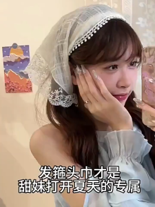 ที่คาดผมสไตล์ชนบทสไตล์ฝรั่งเศสเครื่องประดับผมของ Annie S ทรงกลมผ้าคลุมไหล่สามเหลี่ยมลูกไม้หวาน