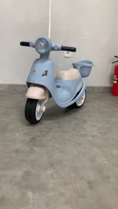 MAINAN ANAK MOTOR TUNGGANG DORONG MODEL VESPA SHP VYLO 636