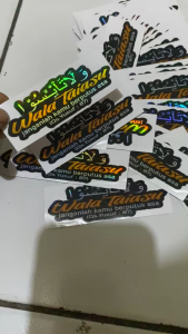 Sticker Viral Kecil WalaTaiasu Hologram Stiker Cutting Hologram
