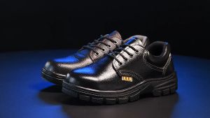 Brand GenGeGo (3 Days Delivery)COD Safety Shoes Men Steel Toe Cap Anti-smashing Anti-piercing Waterproof Safety Shoes For Men