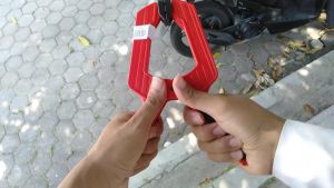 Klip Jepit Kayu Spring Clamp: Alat Penjepit Kayu Triplex Kaca yang Praktis