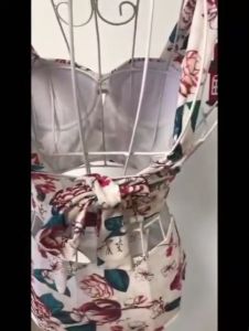 ชุดว่ายน้ำดอกไม้สีเเดง ชุดว่ายน้ำสวยๆ ชุดว่ายน้ำผู้หญิง ชุดว่ายน้ำทูพึช เสื้อสายเดี่ยวผูกโบว์