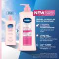 Vaseline healthy bright UV extra brightening gluta glow 200 ml Vaseline body lotion pemutih badan alami anti UV lotion anti UV sunscreen kulit tubuh. 