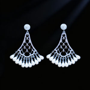 SEQUITO Modern Brides Ear Jewelry Gold Plated Skirt Shape Tassel Drop Hollow Dangle Earrings with Pearl for Daily Party SE1019