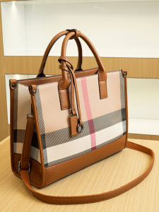 High-End Checked Large Capacity Tote Bag
