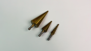 Mata Bor Pagoda Kerucut Pembolong Besi Kayu Plastik Step Drill Dril Holesaw Set Isi 3