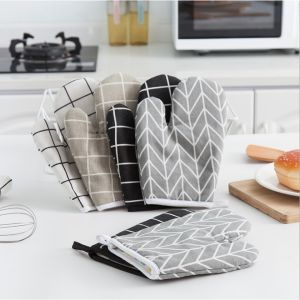 Kitchen Anti-Scalding Microwave Oven Gloves Insulation Gloves High Temperature Resistant (1pcs)