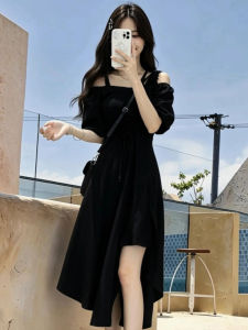 LIRUSHAN | Hepburn Style Off-shoulder Halter Black Irregular Slit Dress