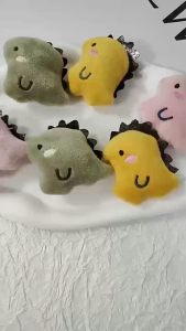 เข็มกลัดแฟชั่น การ์ตูนน่ารักสัตว์ตุ๊กตาเข็มกลัดเด็กตกแต่งกระเป๋าอุปกรณ์เสริมสำหรับเสื้อผ้า เข็มกลัดนุ่ม