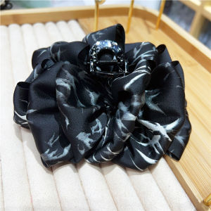 Elegant Black Satin Shark Clip Bubble Bow Hair Accessory New Chinese Style Fashionable Hair Grips Fresh Outrageous Rabbit Xj