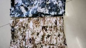 CARGO SHORT 6POCKETS DIFFERENT DESIGN