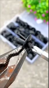 300pcs Retainer Rivet/Nmax Rivet Clip/Nmax Fastener Clip/Nmax Plastic Rivet/Nmax Body Clip/Nmax Clip Lock/Motor Nmax Aerox Clips/Push In Rivets Fastener Pin/ For AeroxNmaxNinjaAdv150Pcx Raiderfi R15R3