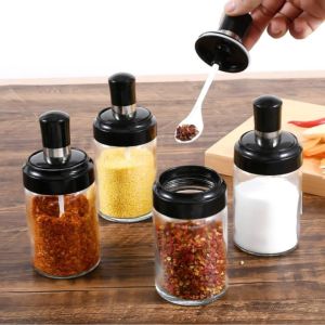 [HCM]Lọ đựng gia vị đồ dùng nhà bếp bằng thủy tinh cao cấp kèm thìa xúc gia vị gắn liền trên nắp hộp thông minh