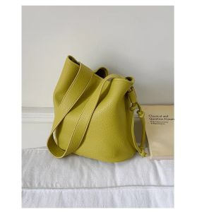 Casual Underarm Crossbody Bag Large Capacity Commuter Tote Bag Womens Fashion 2025 New Style Soft Cowhide Leather Handbag