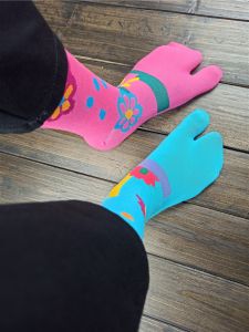 Personalized High-Tube Tabi Socks with Flower Pattern for Women Cotton Five-Toe Design Personality Home Comfort Spring Autumn Winter