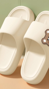 Sandal Flat Wanita Motif Beruang Lucu Bahan Karet dan Nyaman Di Pakai Seharian