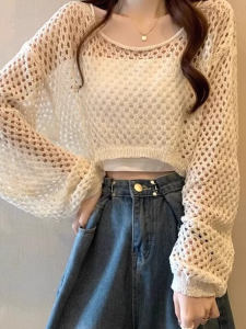 Womens Short Hollow out Long Sleeve T-Shirt Korean Style Loose Fit Knitted Top for Autumn Commute Casual Fashion Design