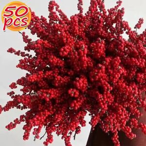 【ไฮบีไลฟ์】เบอร์รี่สีแดงประดิษฐ์เบอร์รี่สีแดงต้นกิ่งไม้พวงมาลาแบบทำมือของตกแต่งต้นคริสต์มาสงานปาร์ตี้50ชิ้น