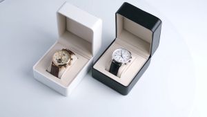 Oirlv Leather Watch Box Suede Leather Indoor Jewelry Gift Box Daily Storage Box Black and White Available Classic Style H013