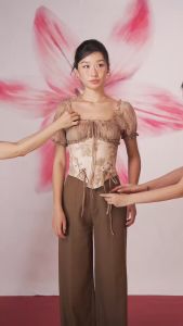 DAPHALE - Áo trễ vai nâu Hwa