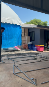 โรงเรือนปลูกผักไฮโดรโปนิกส์ สำเร็จรูป ประกอบง่าย (มีคลิปสอน) แข็งแรง โรงเรือนวางกล่องโฟมได้ 10 กล่อง