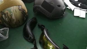 [GOOD] Guide Rail Version Tactical Goggles  FAST Helmet   Mickey Helmet  AF Helmet Guide Rail Bicycle Glass  CS Defense BB